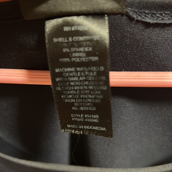 En Focus studio dress - Picture 3 of 4